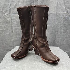 Timberland 98366 women's tall leather brown boot, side zipper  heel sz 6.5